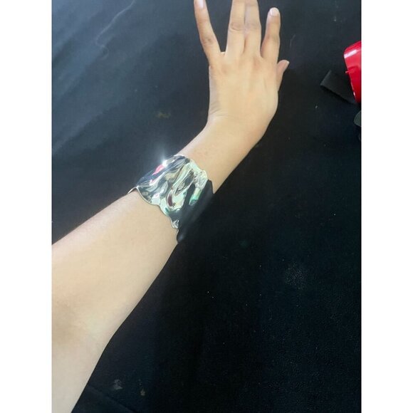 Large wide silver cuff bracelet big wavy bangle chunky bold statement bracelet - Picture 2 of 7